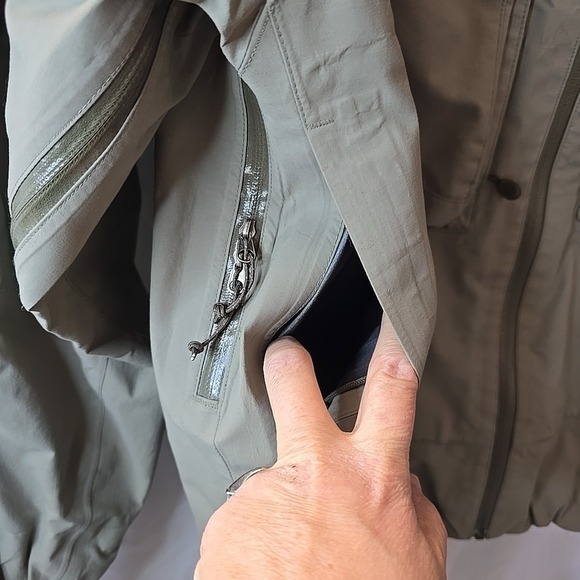 Cloudveil Inspired Angling Apparel Men's Rain Jacket Coat Size L Hooded Gore-Tex - Picture 7 of 16